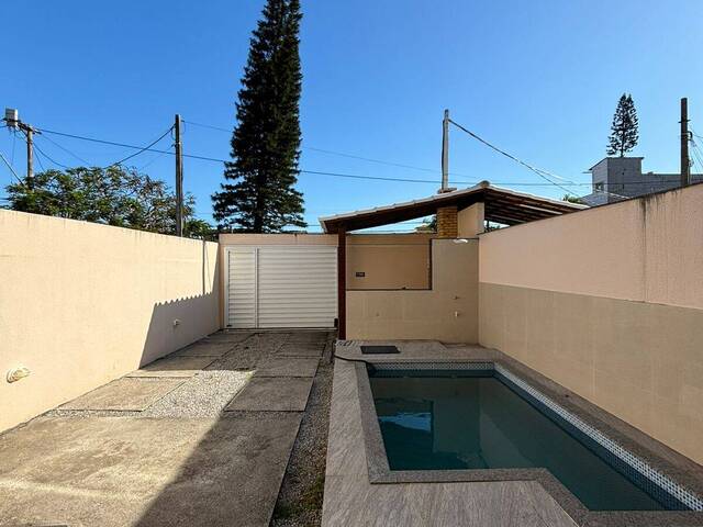 Casa para Venda em Rio das Ostras - 3