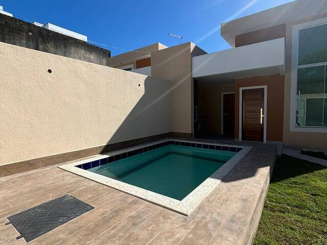 Casa para Venda em Rio das Ostras - 2